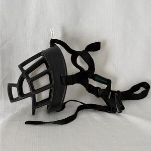Baskerville Ultra Dog Muzzle Size 5 – Black – Excellent Condition
(B145)✨